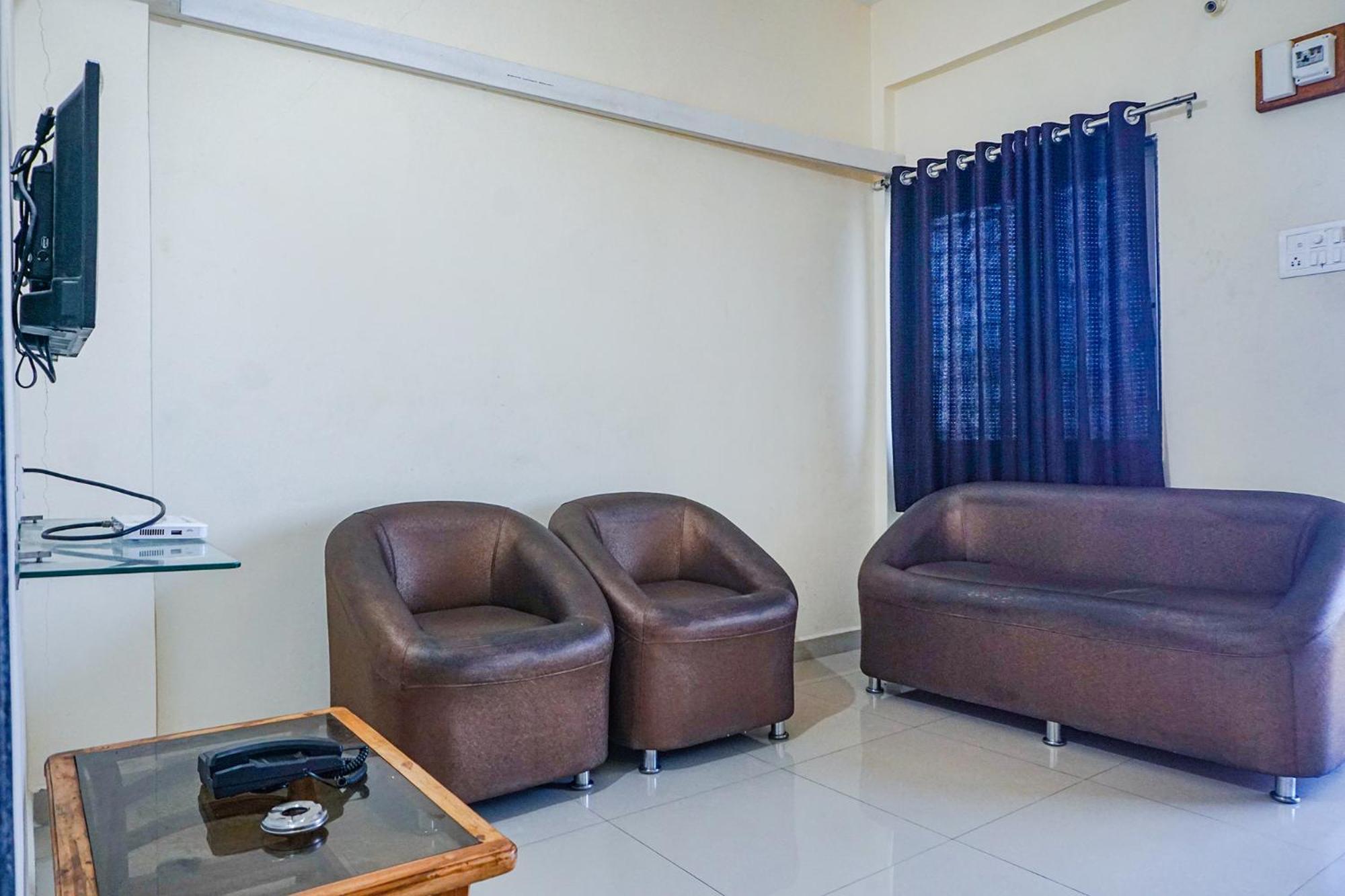 Fabexpress Vaishnav Inn Talegaon Dabhade Exterior foto