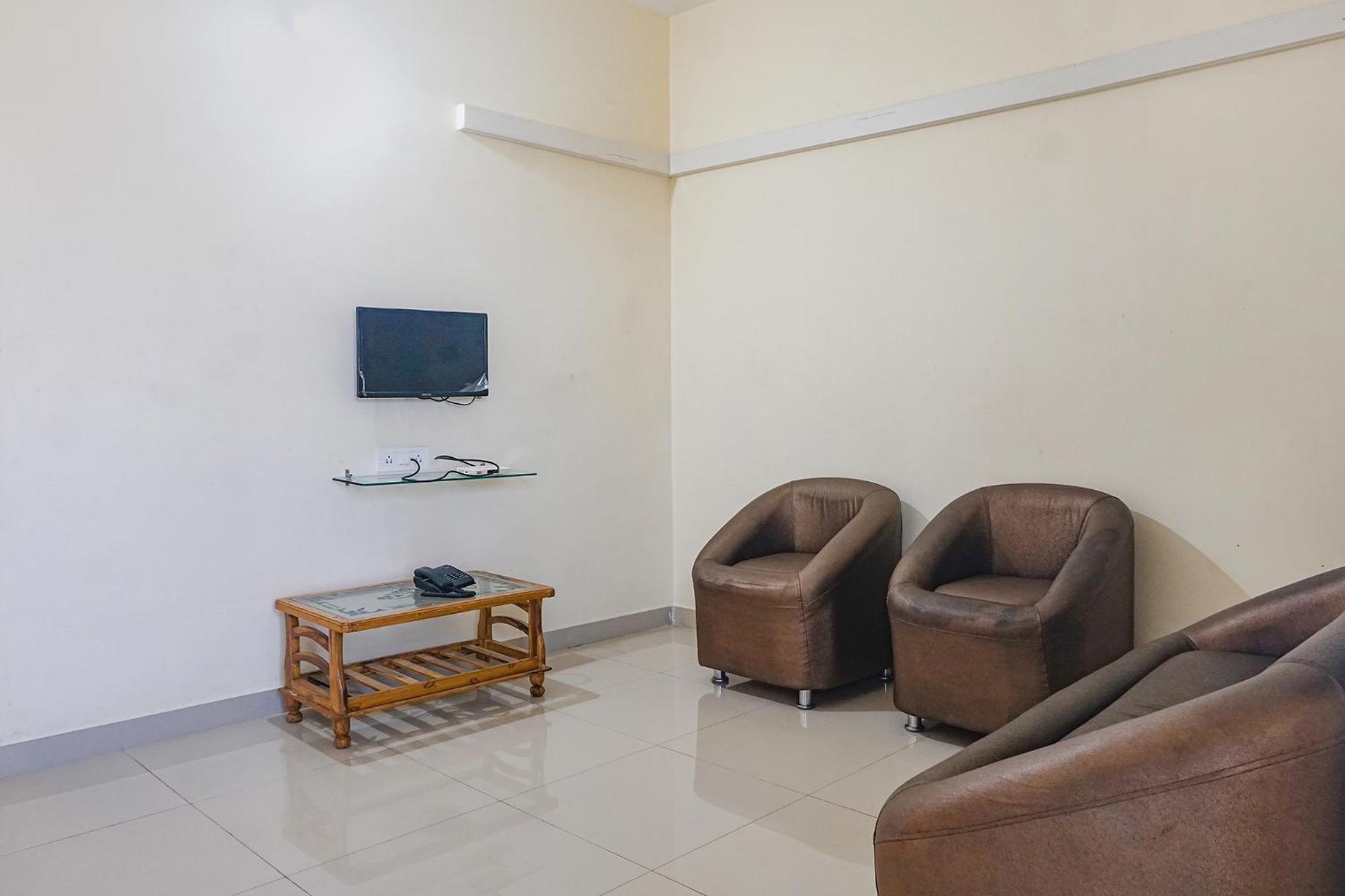 Fabexpress Vaishnav Inn Talegaon Dabhade Exterior foto