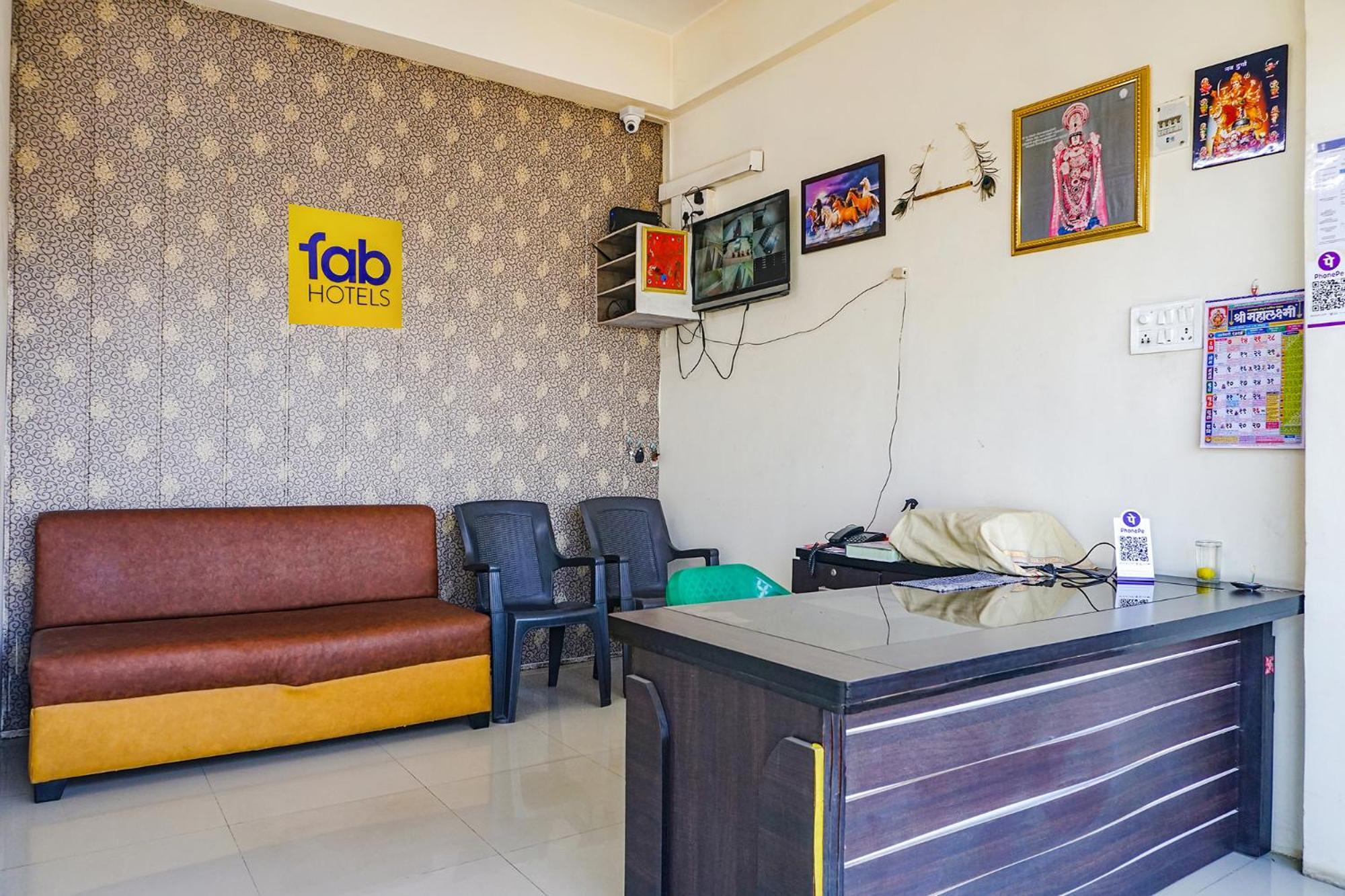 Fabexpress Vaishnav Inn Talegaon Dabhade Exterior foto